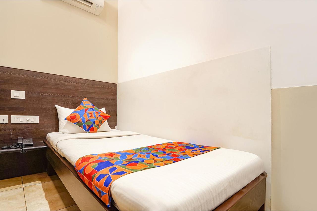 קוימבטור Fabhotel Karpagam - 900M From Nehru Stadium מראה חיצוני תמונה